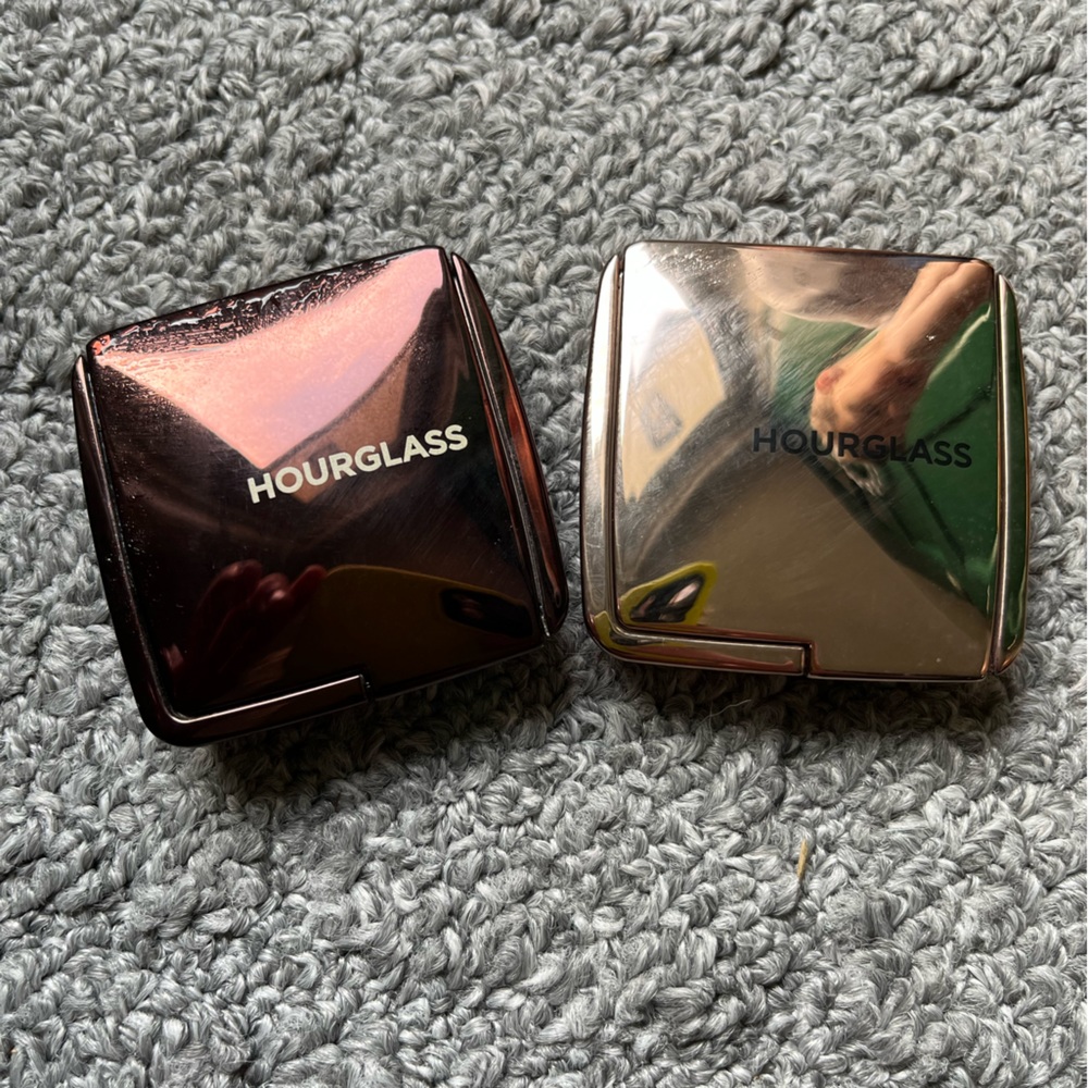 HOURGLASS blush and highlighter